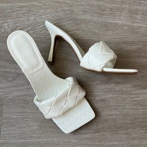 Wild Diva White Sandal Heels 8.5